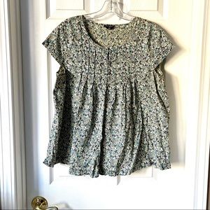 Cute And Cool Old Navy Floral Top